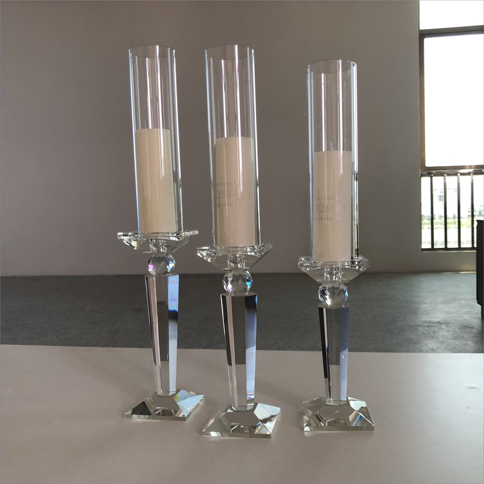 Small Crystal Glass Candle Holder Luxury Event Table Decoration Long Pole 115CM