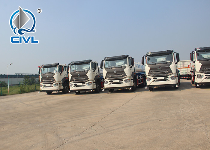 Curb Weight 6x4 20000 Liter Water Tank Truck HOWO 30000kg Payload 11970kg