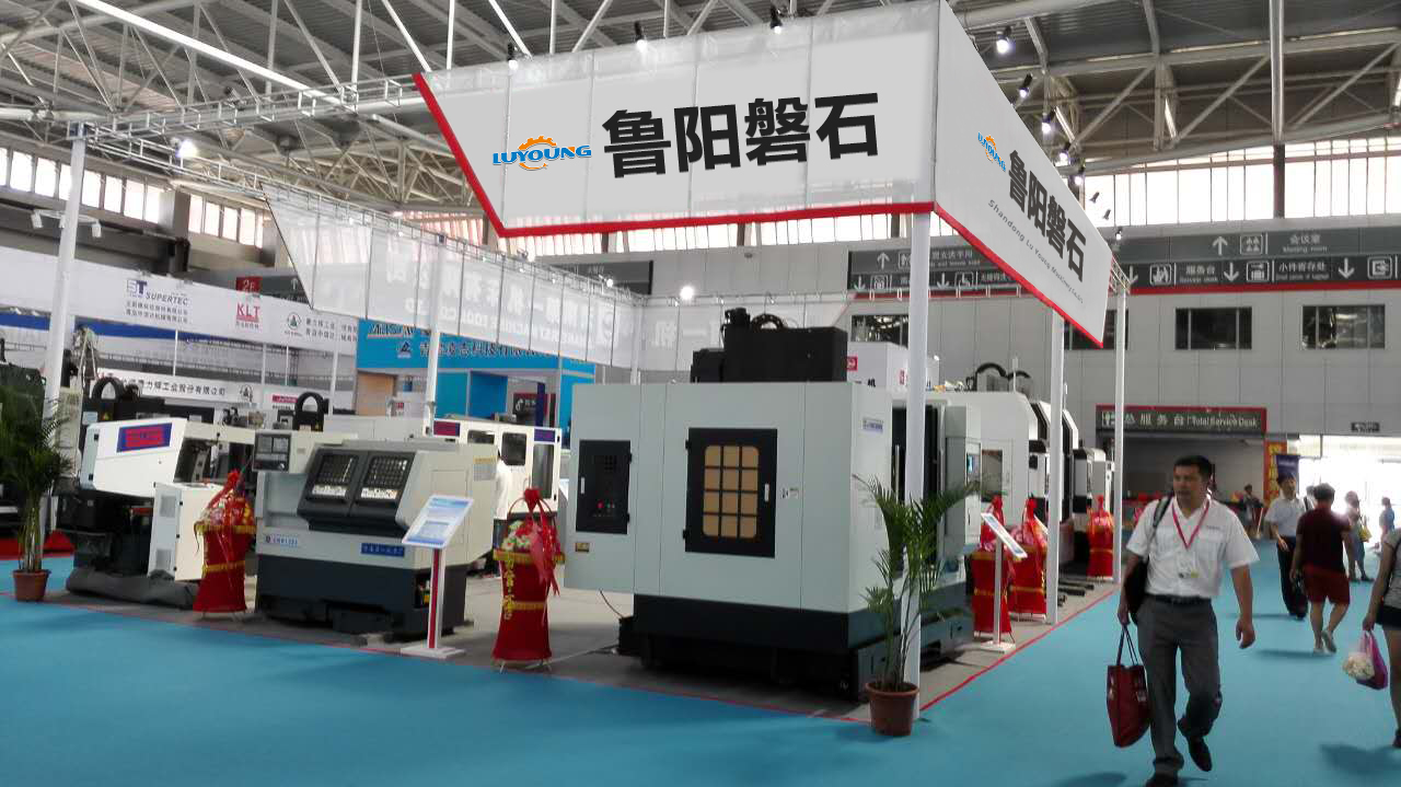 SIEMENS Control System Mini VMC1580 CNC Machining Center for Electronics Industry