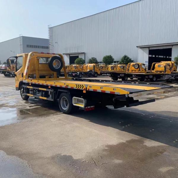 FAW Lightweight 4x2 Tow Trucks Wrecker Truck 4.2M 5 Tons for Road Rescue