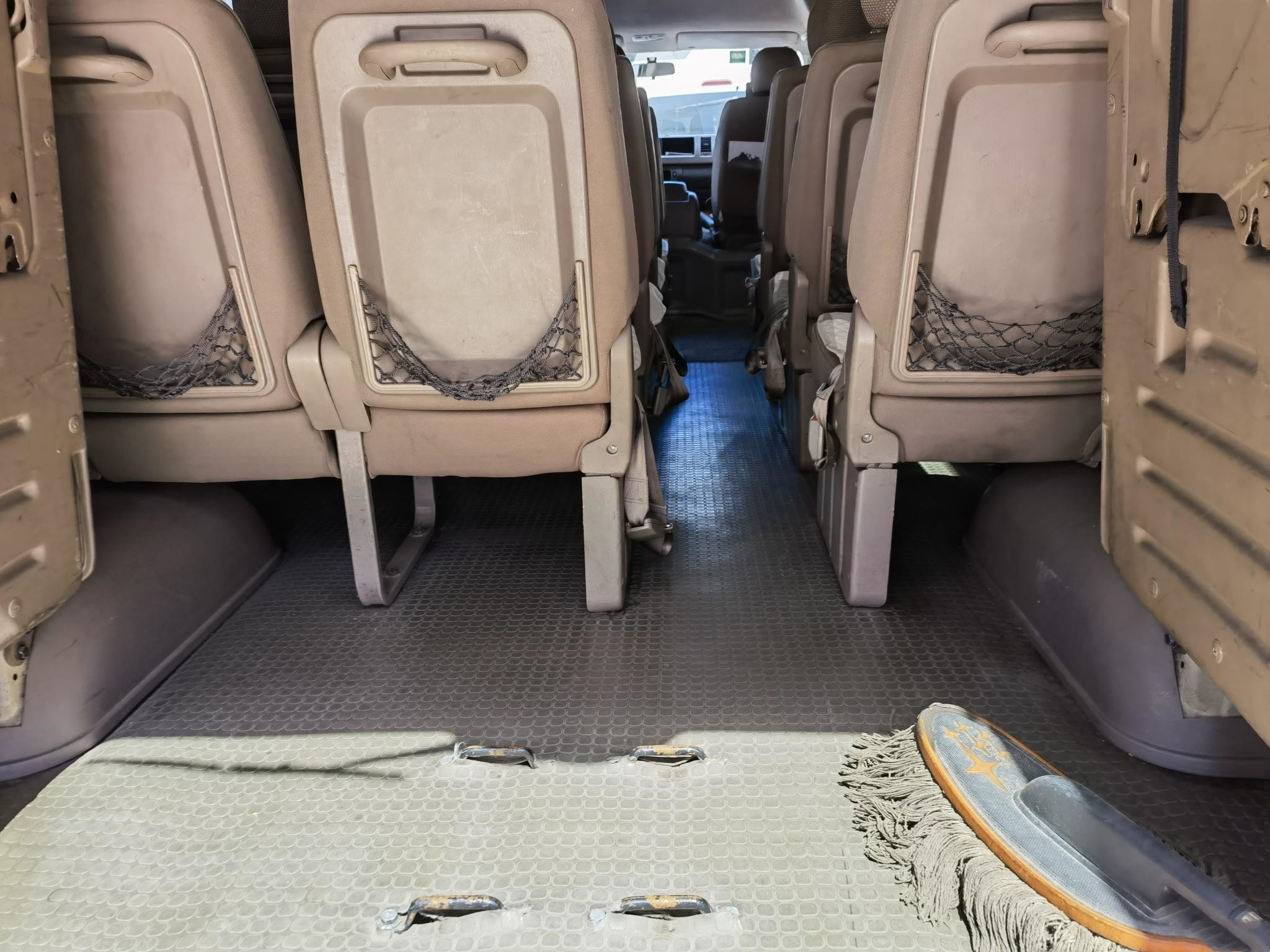 Toyota Hiace Used Mini Bus For Sale 17 Luxury Seats High Roof