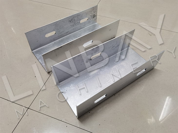 Gearbox Drive Cast Iron Structure Carbon Steel Automatic Guardrail Post Roll Forming Machine