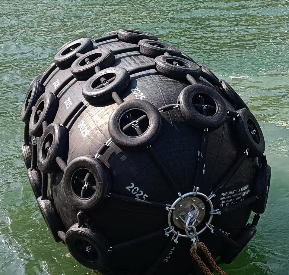 Pneumatic Marine Fender Ensuring Ship And Dock Safety With Exceptional Elasticity