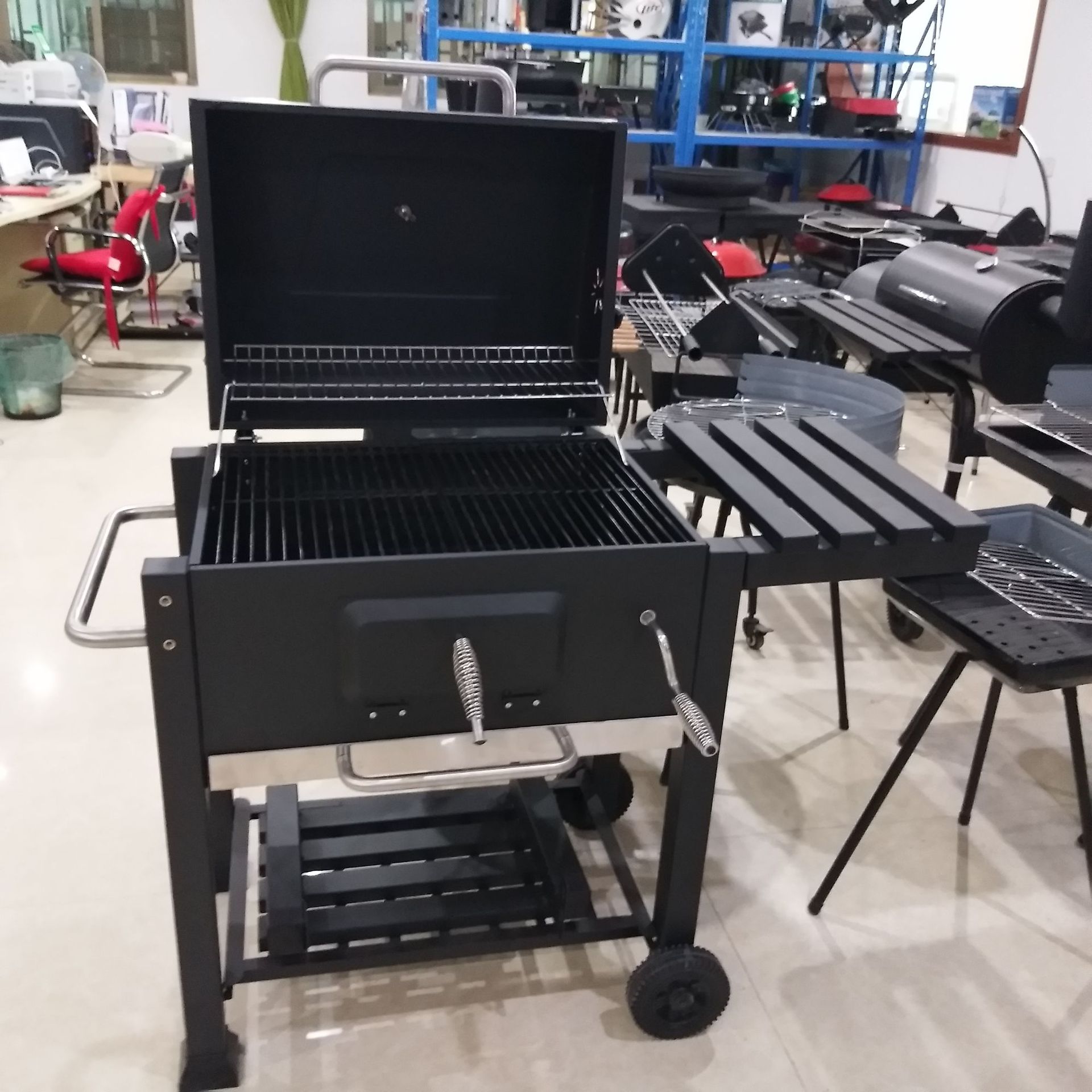 Multifunctional Outdoor Camping Barbecue Stove with Chrome Plated Finish 100x100x46cm