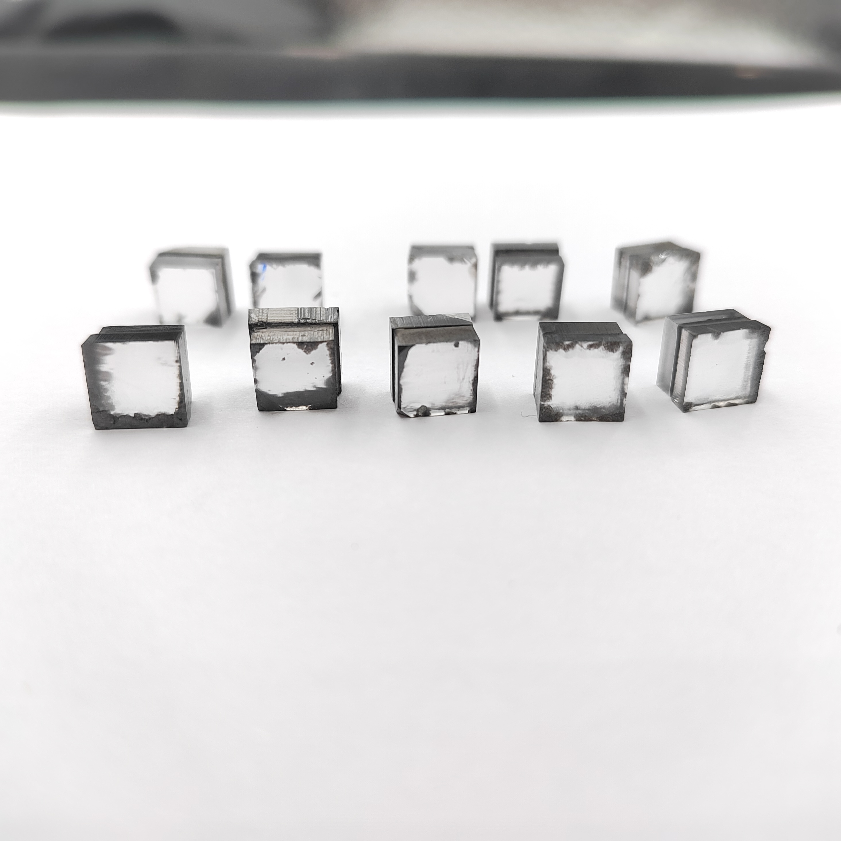 Cvd Rough Diamond Lab Grown DEF Color VVS1-VS2 Clarity for Polishing Workpiece