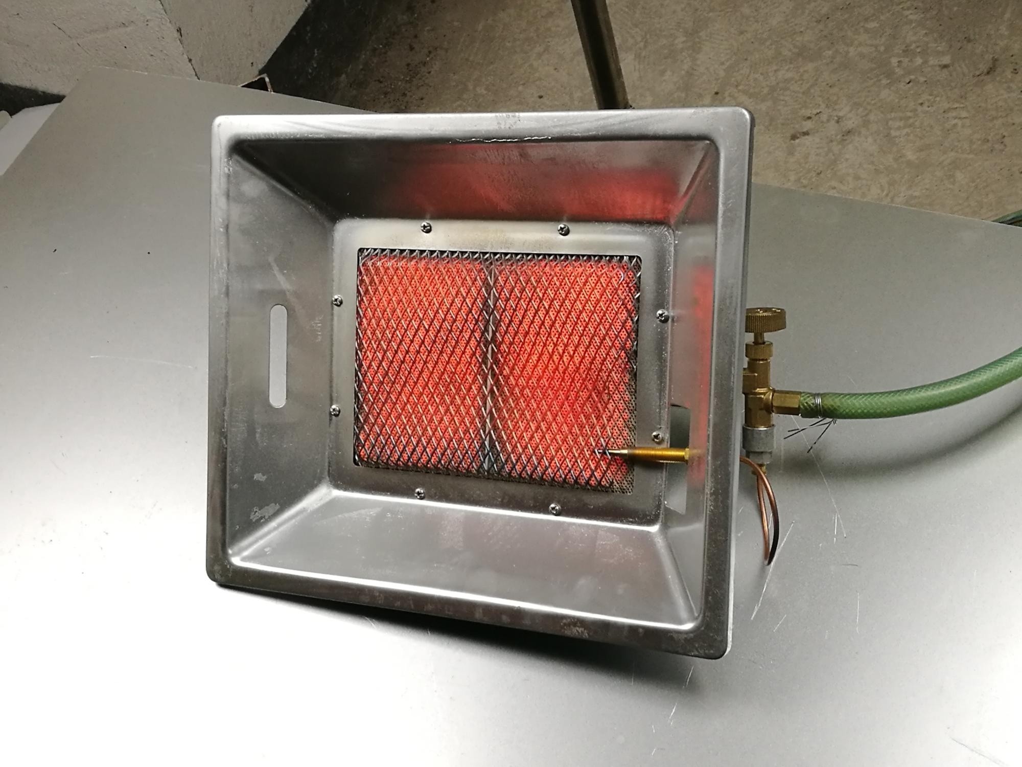 Chick Biogas Gas Brooder Heater Infrared Farm Heating THD2606