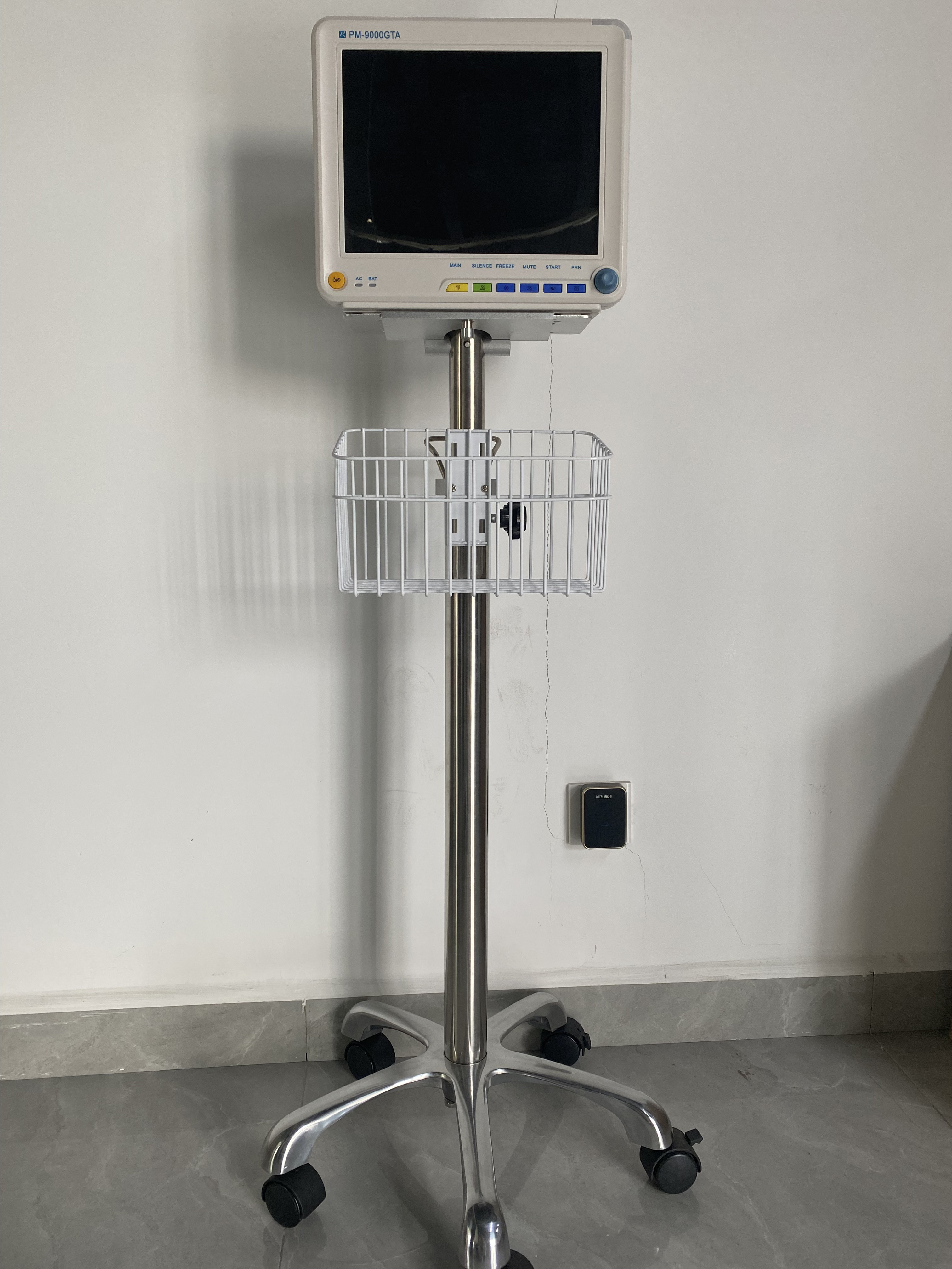 Good quality medical Hospital Metal trolley with factory price for patient monitor