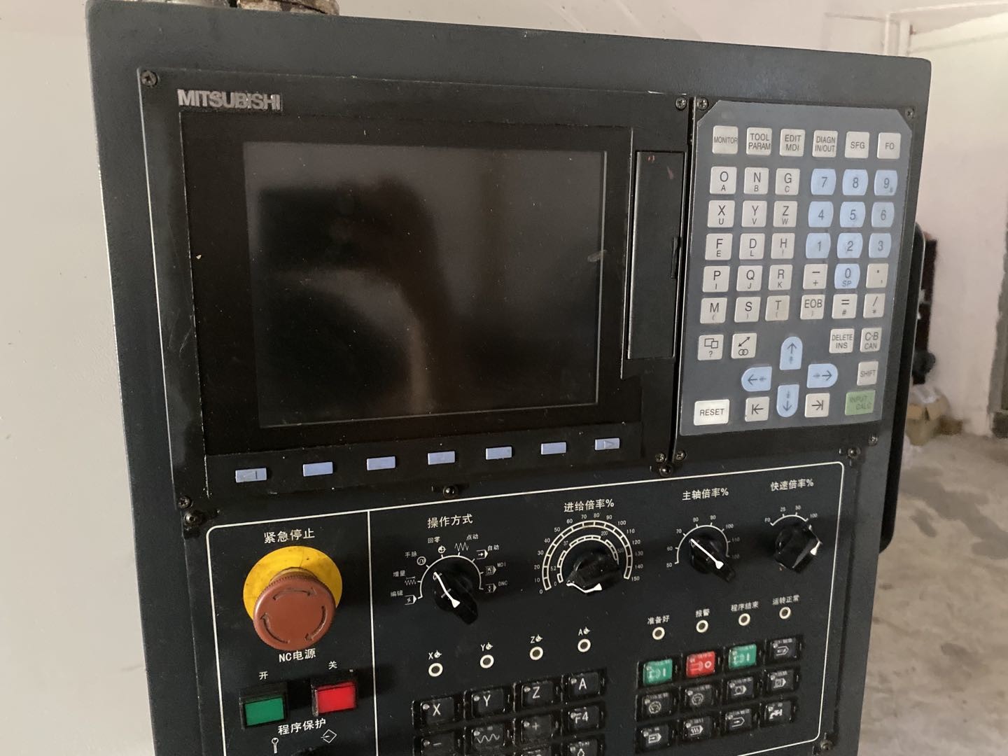 Precision High Rigidity CNC Machining Center Taiwan Brand Check Team VMC850