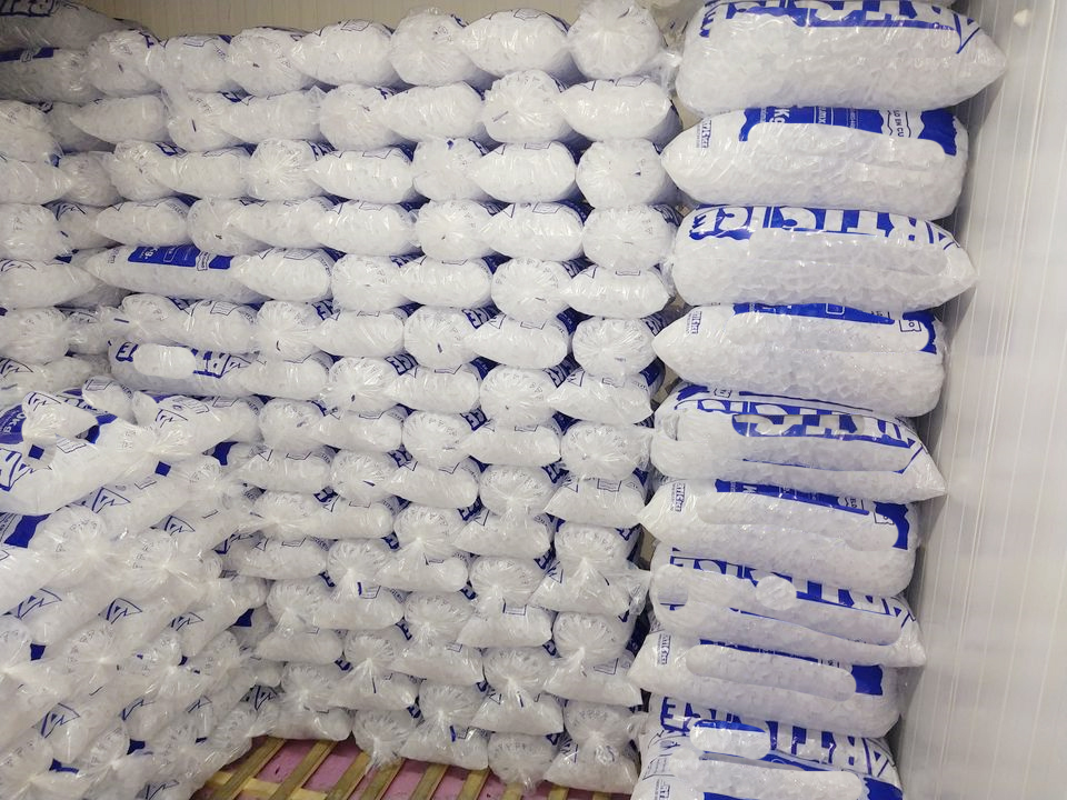 220V/440V/380V/460V Voltage 30tons Tube Ice Machine L6000mm X W2200mm X H7075mm Size