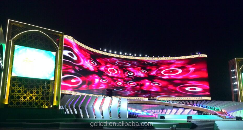 High Brightness 90 Degree Corner Outdoor Advertising LED Display With 10000hours Life Span