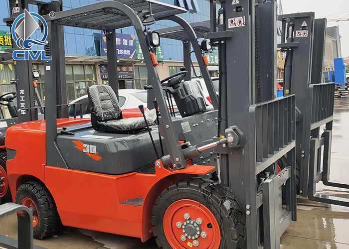 5 Ton 58.8kw Engine Forklift Truck Loading And Unloading Stacking Truck
