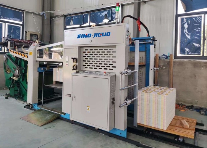 Manipulator Automatic Die Cutting Creasing Machine For Carton Large Size 1360*960mm