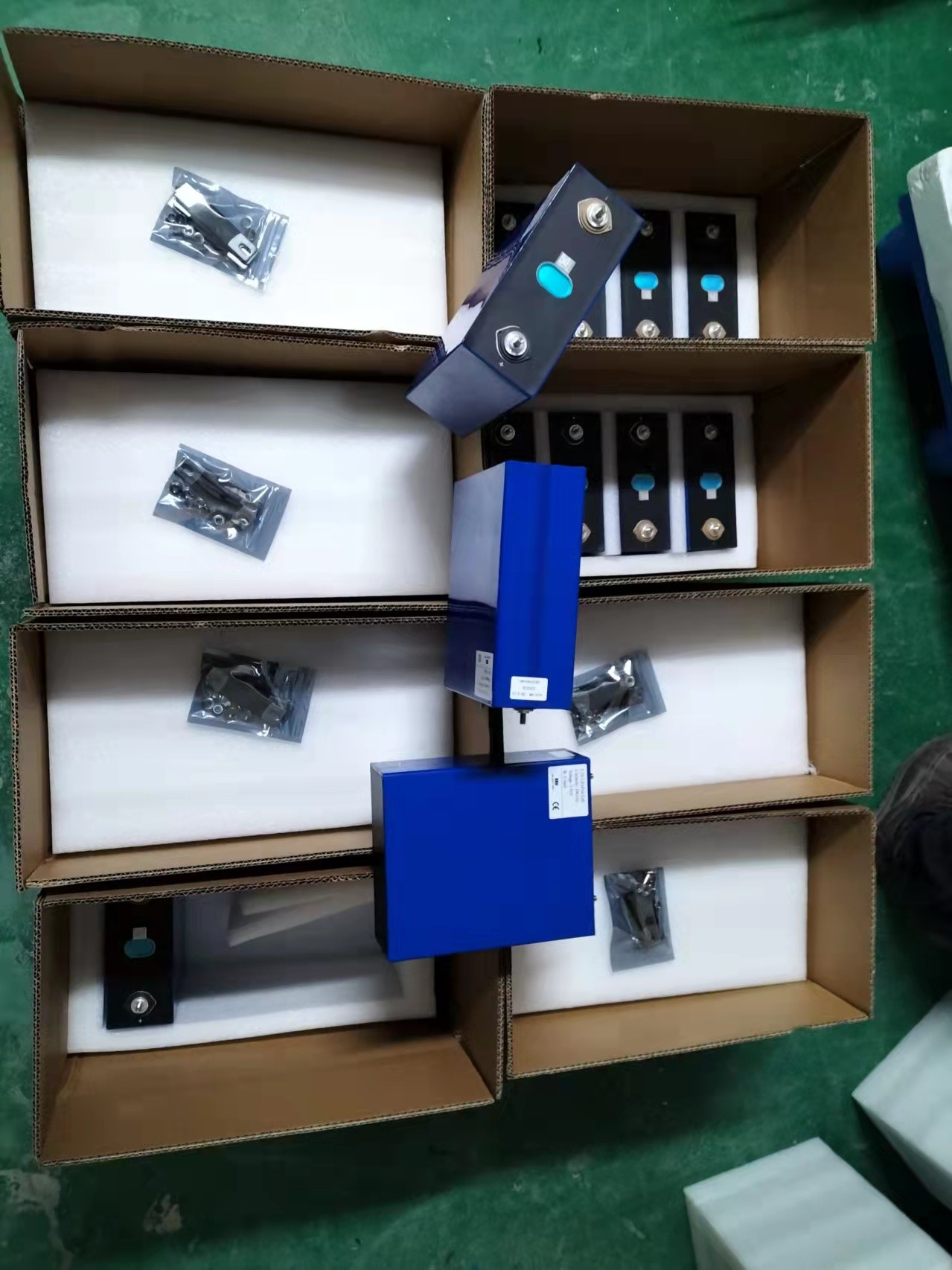 LFP Anode Material Prismatic LiFePO4 Lithium Battery 3.2V 105AH for Solar Energy Storage