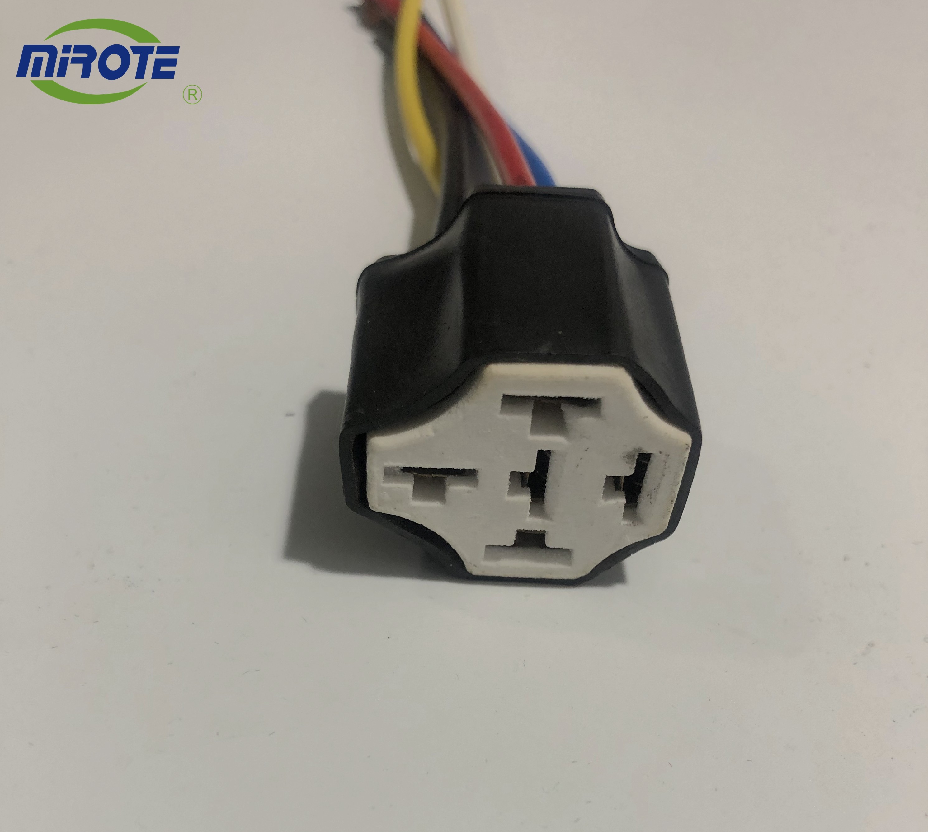 Recamic Socket Auto Wiring Harness 12V 5 Pins , SPDT Replacement Wire Harnesses For Autos 14 Awg