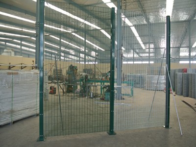 spiker style outdoor safety powder painted surface 358 welded security fencing