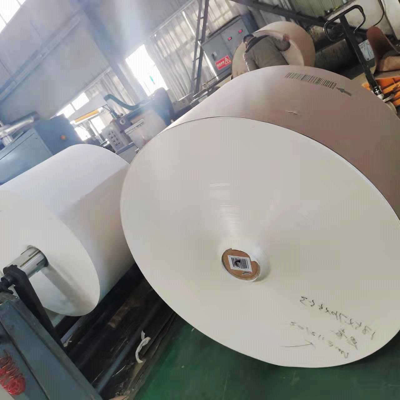 High Bulk PE Coated Paper Roll 135gsm Waterproof For Paper Cup