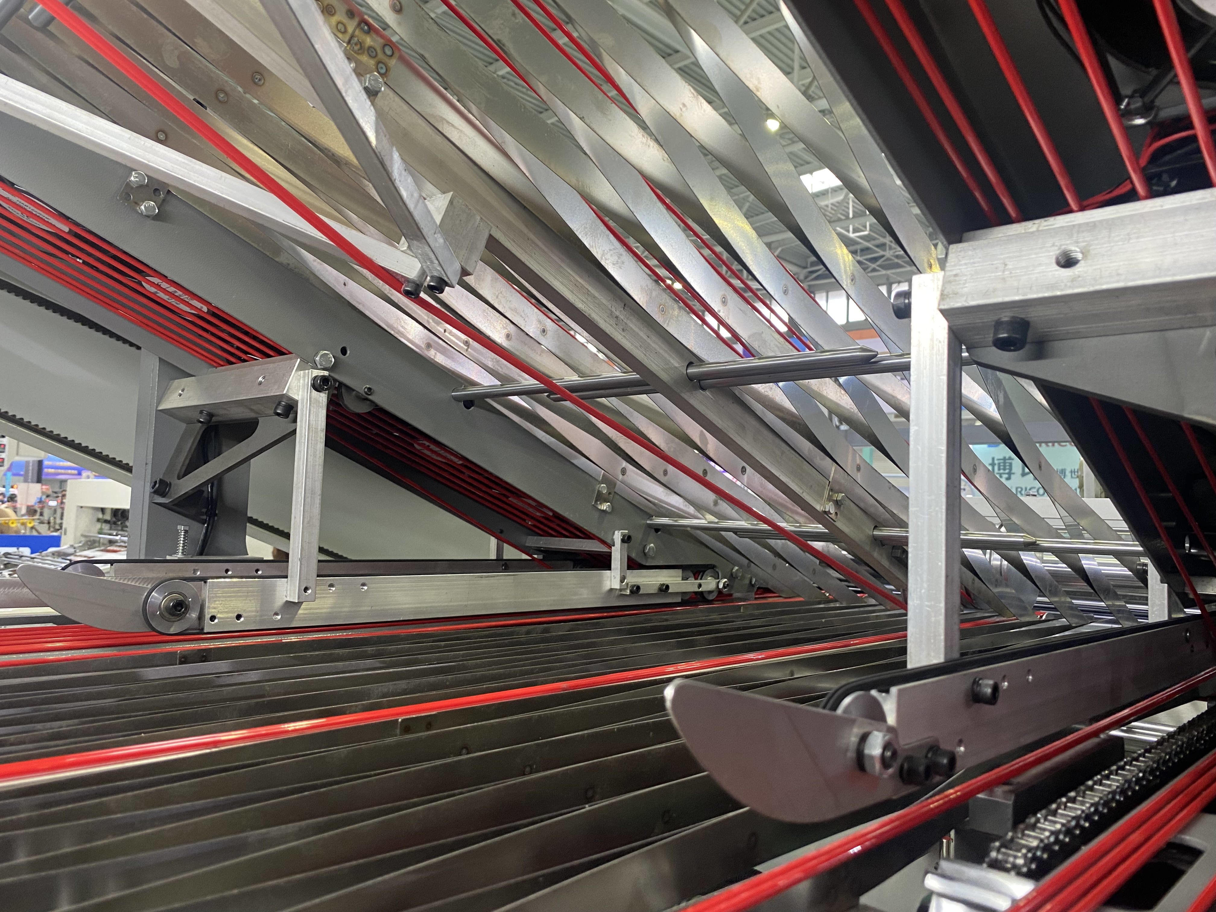 High Speed 800*700mm Cardboard Laminator With Leading Edge Suction Feeder
