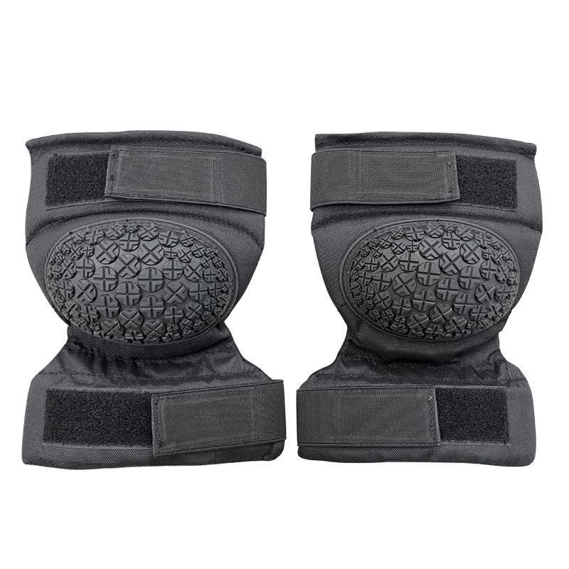 Body Joints Protection with Flexible Green Knee and Elbow Pads of Polyester Cotton