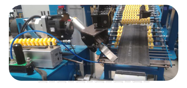 High Power 20Khz Ultrasonic Cutting Machine , Ultrasonic Rubber Cutter Assembled