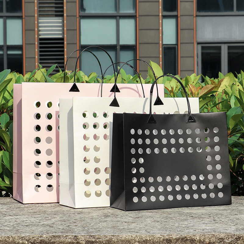Business Shopping Gravure Printing High End Fashion Luxury Heavy Hollow Out Paper Bags