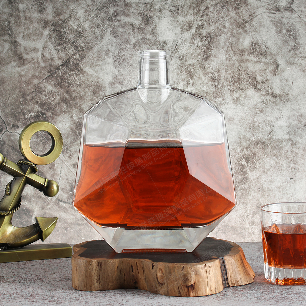 Healthy Lead-free Glass 500ml Brandy Bottle for Liquor Packaging and Round Design