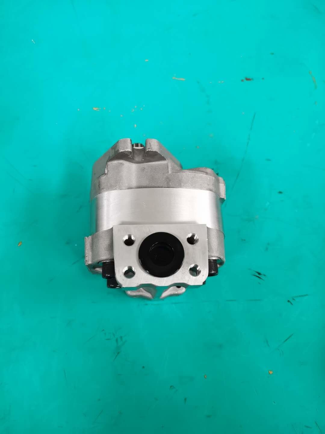 705-12-28010 SAR25 Komatsu Pump Assy GD300A GD605A GD655A GS360 weight:4.58kgs