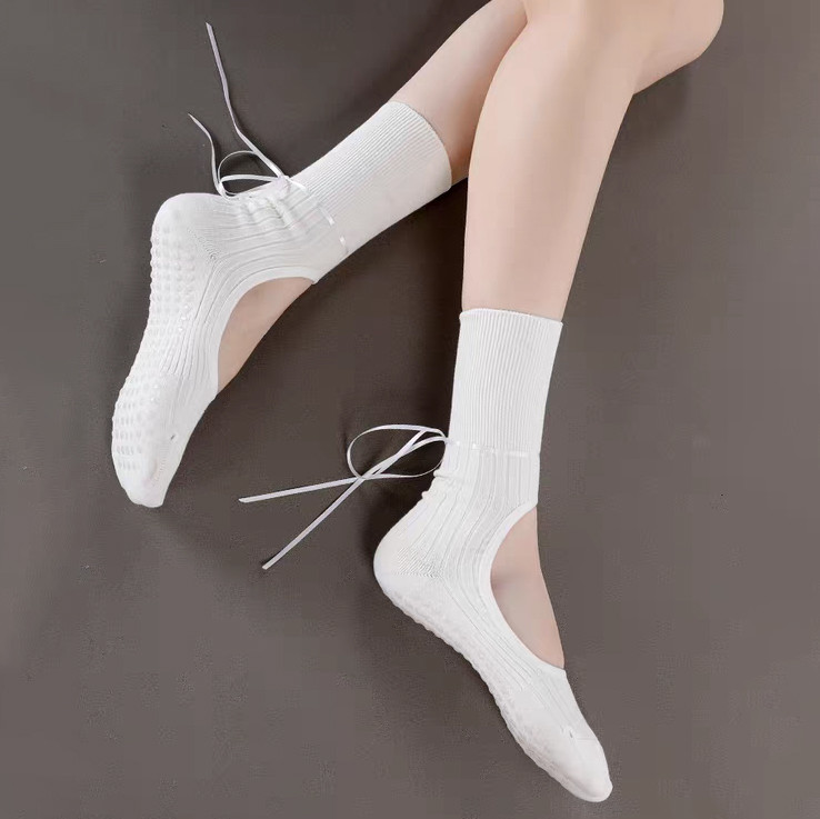 Straps Design Anti Slip With Open Instep Yoga Socks Women'S Pilates Crew Grip Socks
