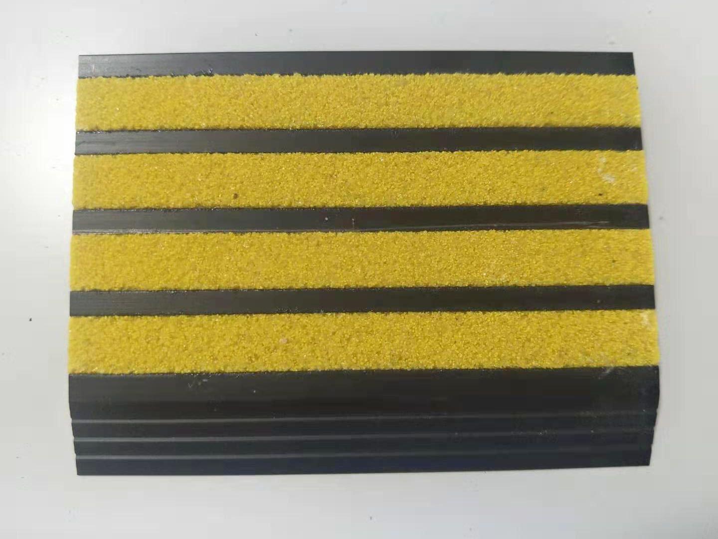 Skid Resistance Aluminum Tile Trim Power Coating PVC Metal Tile Trim