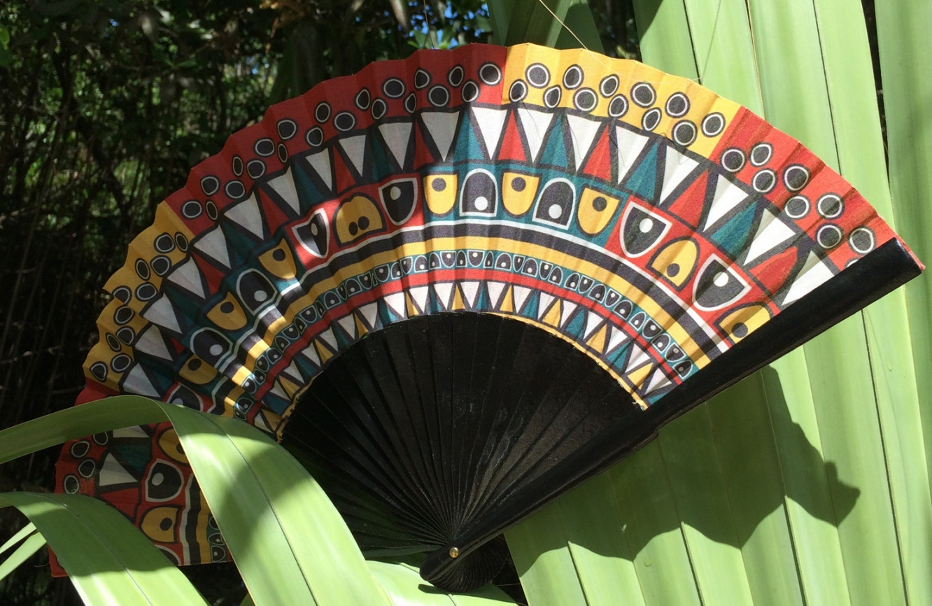 Spanish Personalised Fancy Cloth Custom Cherry Wood Folding Fan