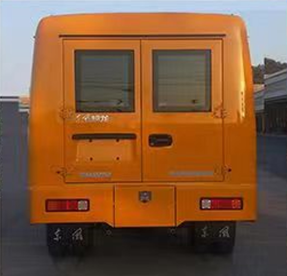 Dongfeng Four Wheel Drive Off Road Minibus Highway Bus 10-17 Seats 4×4 Diesel Manual Transmission