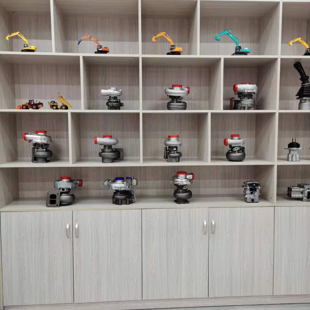 DH220 Diesel Oil Engine Excavator Turbocharger Hyundai Mechanical Engine Parts