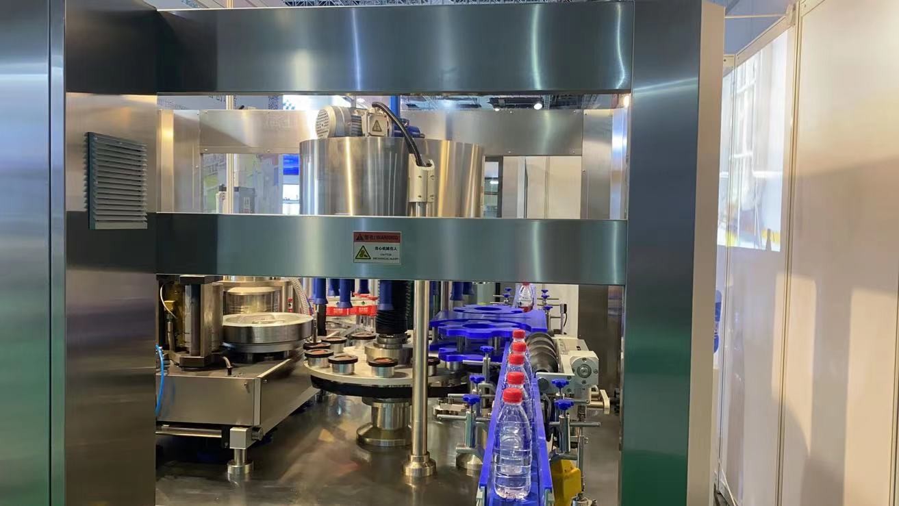 OPP Juice Beverage Round Bottle Sticker Labeling Machine Automatic
