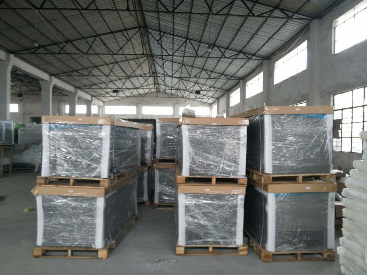 High Efficiency Static Cooling Supermarket Island Freezer For Meat Seafood