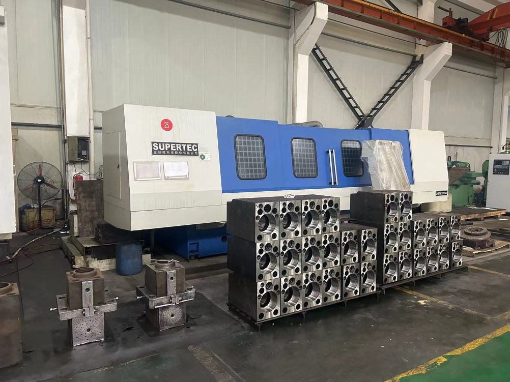 OEM ODM Excavator Breaker Parts SOOSAN Hydraulic Cylinder Head