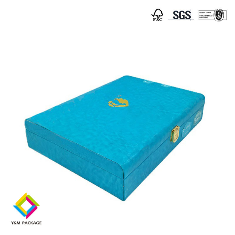 Cardboard Travel Case Paper Suitcase Box Luxury With Handle Upscale Suitcase Gift Box For Clothing