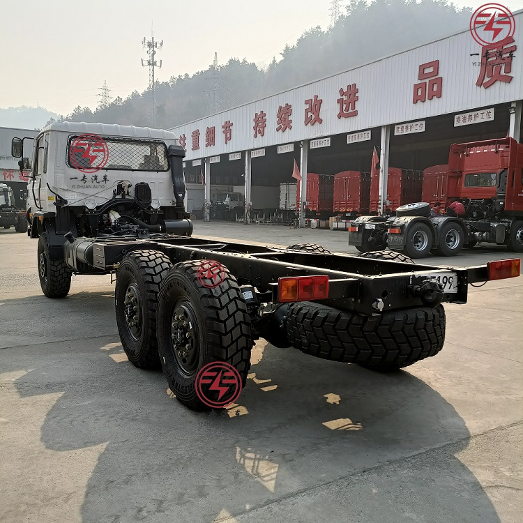 12 Tire Number All Wheel Drive Dongfeng 6x6 Cargo Truck Chassis Left Steering 12 Tires