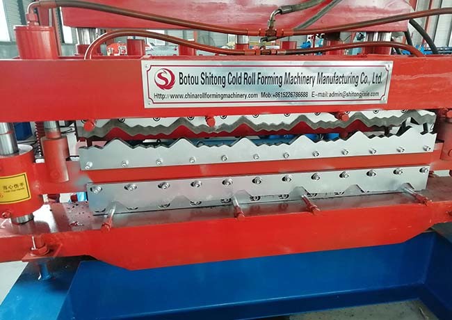 Middle Plate 16mm Steel Sheet Roll Forming Machine With Two Different Profile Design