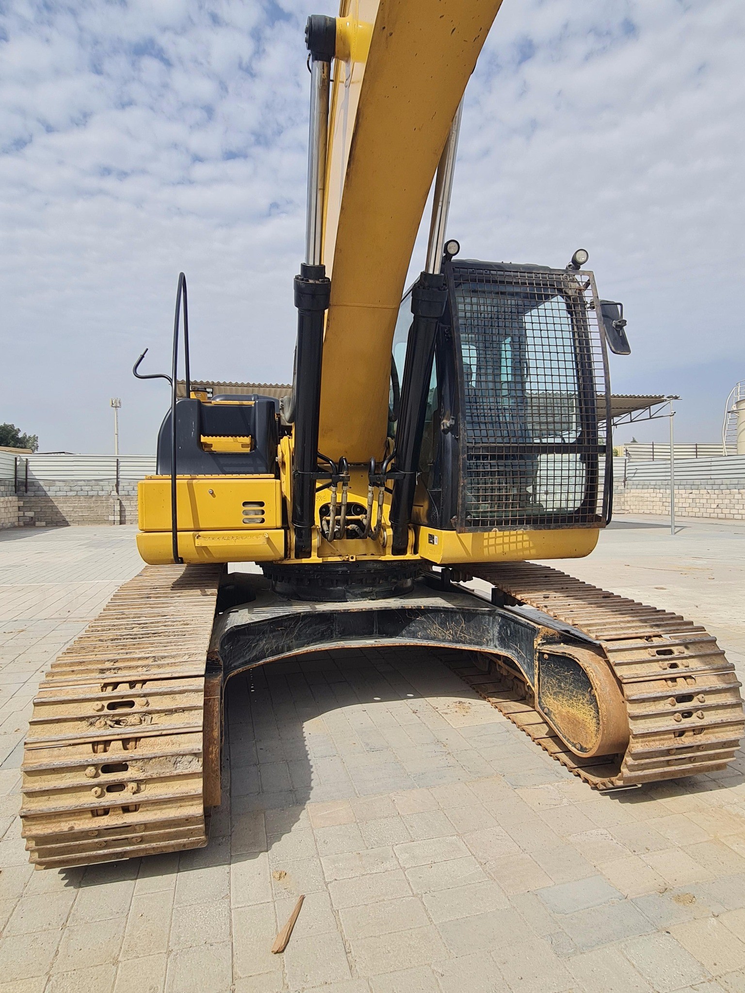 Used CAT 323 Heavy Excavators 23 Ton Municipal Engineering Original Secondhand Digger