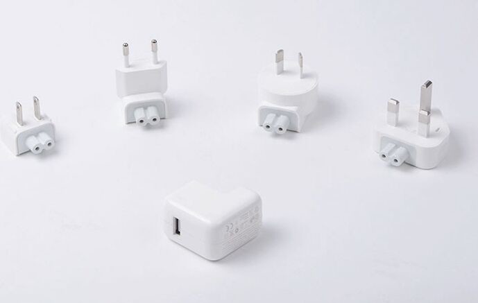 wall amount charger 5V 1.5A interchangeable ac plug for ipad and mobile phone paper packing free sample and shipping