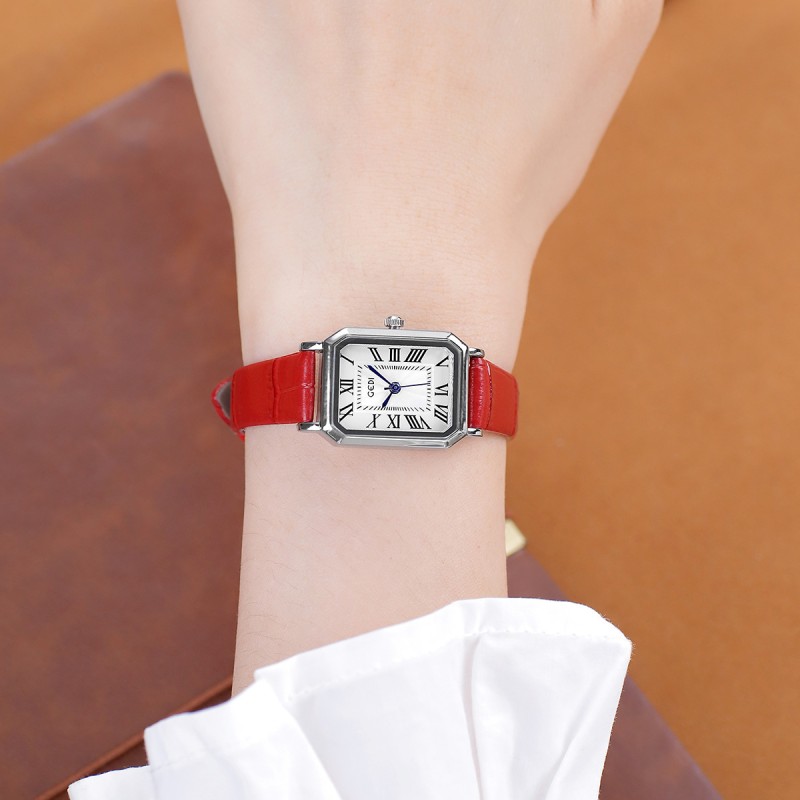 Luxury Traditional Business Wristwatch Offering Timeless Style and Performance with Scratch Resistant Sapphire Crystal Glass