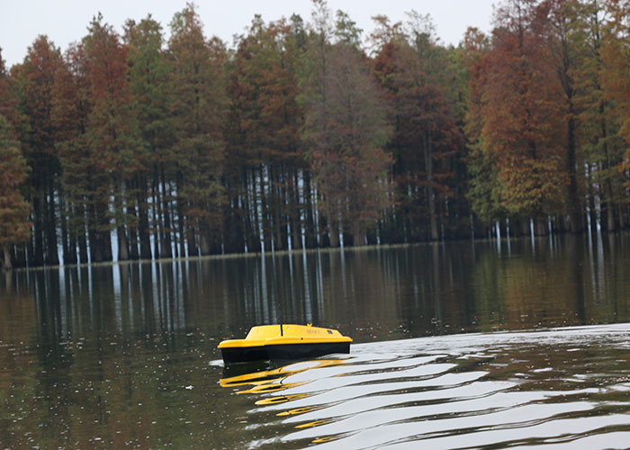 Carp Yellow sonar remote control fishing bait boat DEVC-303 RoHS Certification