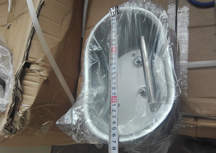 Round / Oval Shape Pig Drinking Bowl For Fence Farrowing Crates Stainless Steel Material