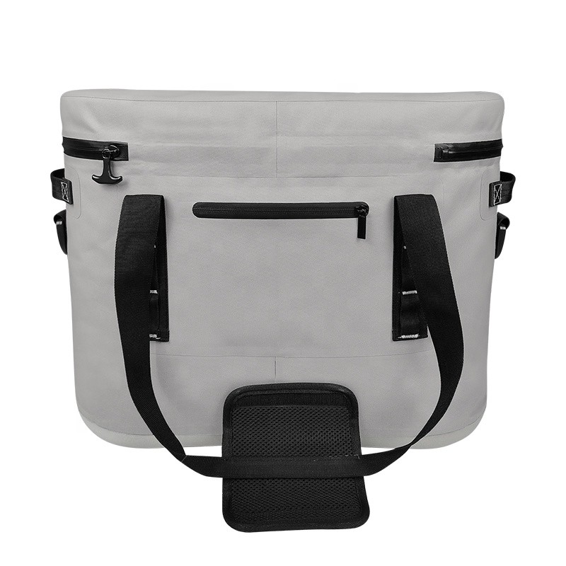 Refrigerated Lightweight Soft Sided Cooler 18 Liters Light Gray Color