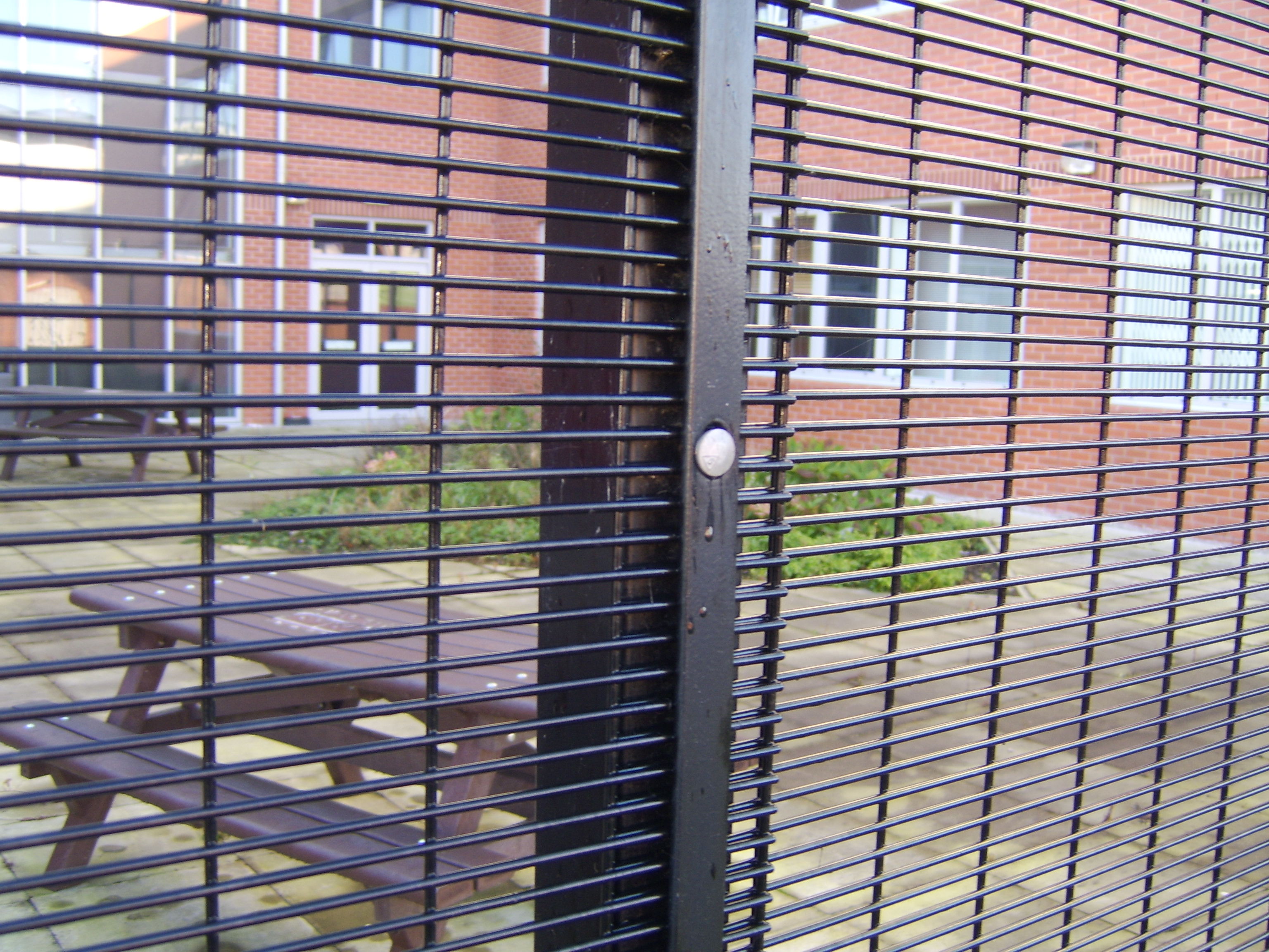 358 High Security Prison Mesh Fence