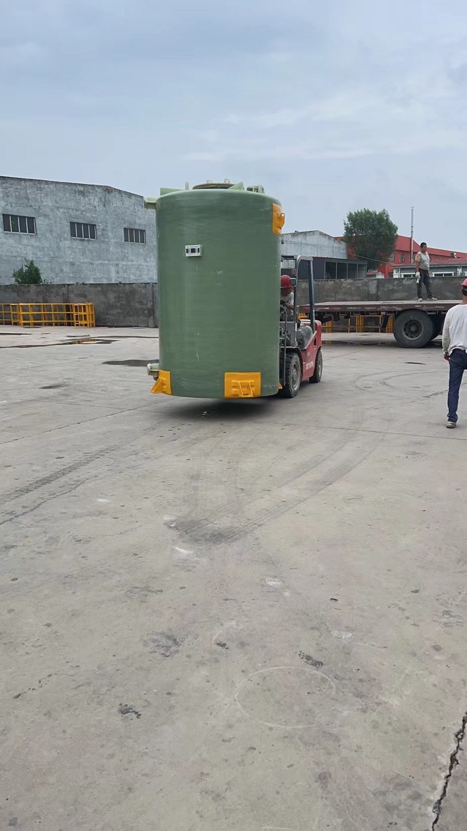 1800mm Filament Winding Chlorine Storage Tank Blue High Strength Finely Processed