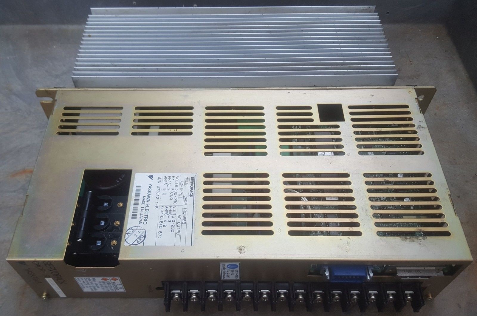 CACR04MM2A grey is main color,brand new and original,3-5 workinh day of deliver time.