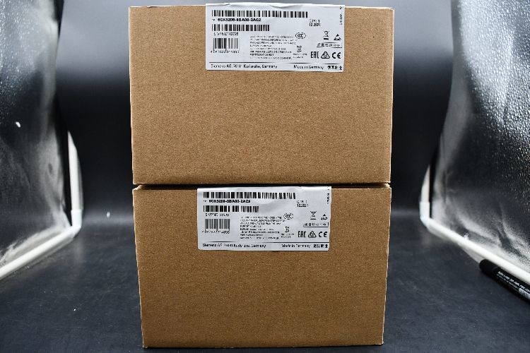 Siemens Ethernet Switch, 4 RJ45 port, 24V dc, 10100Mbit/s Transmission Speed