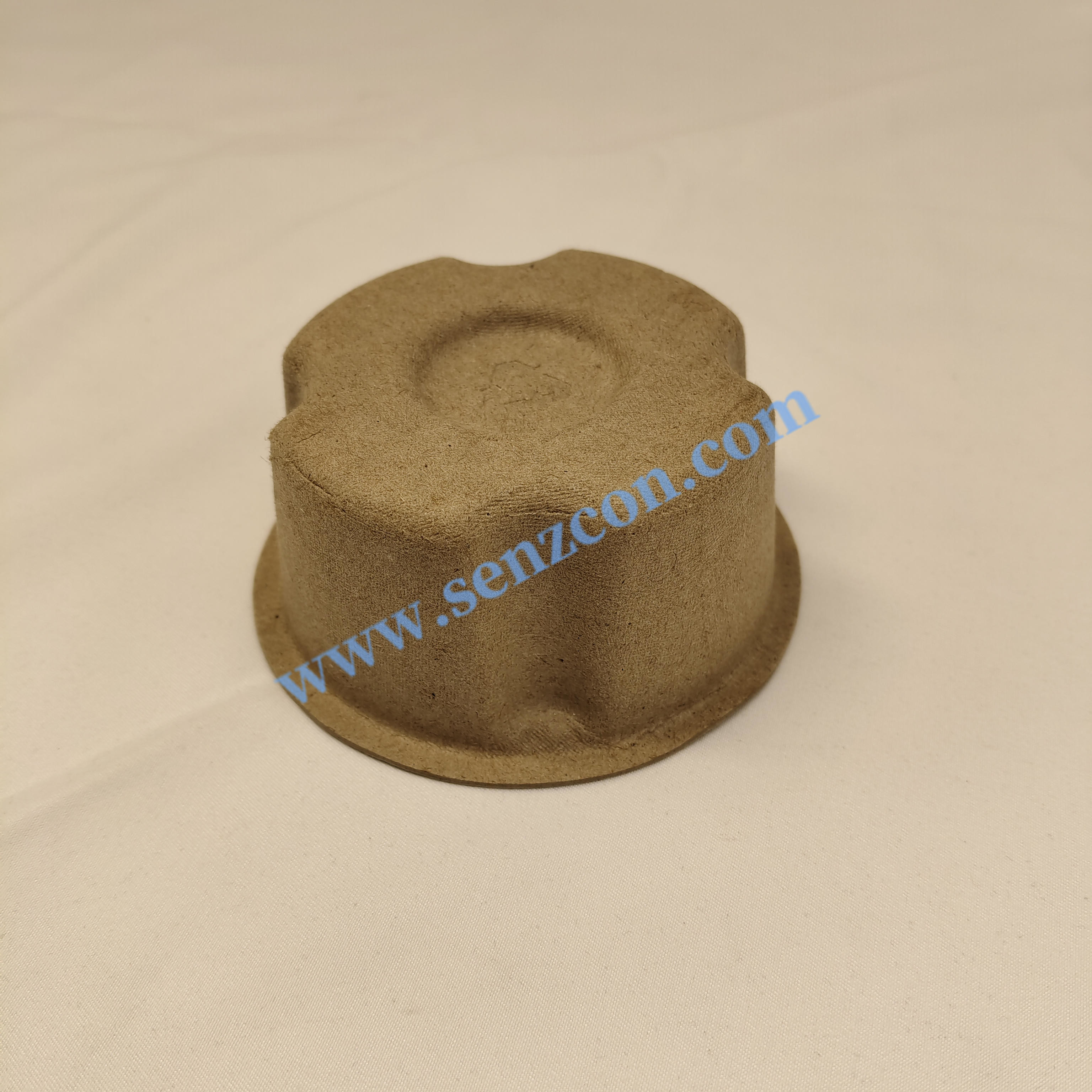 Direct supply from the factory: Dark green pulp molding bases for small cakes. They are food-grade, environmentally friendly and biodegradable. They