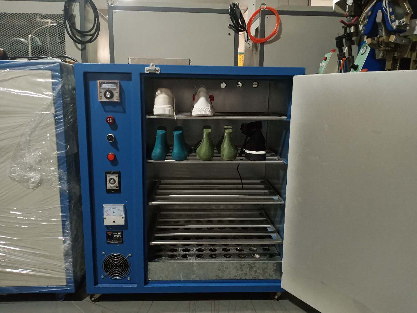 67 KG Shoe Industrial Infrared Heating Oven Energy Saving And High Capability