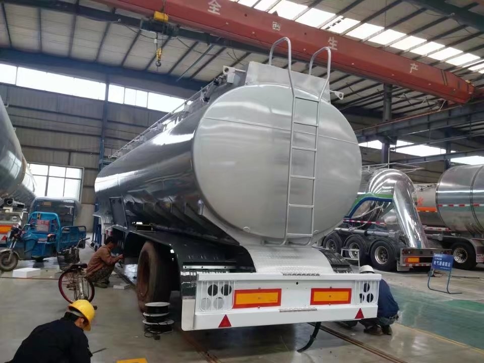 Q345MATERIAL 45 M3 Three Axles Oil Tank Small Semi Trailer Trucks Yellow And White Color WITH fuwa axle and tirange tire